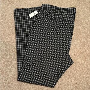 NWT Old Navy Pixie Flare Pants.